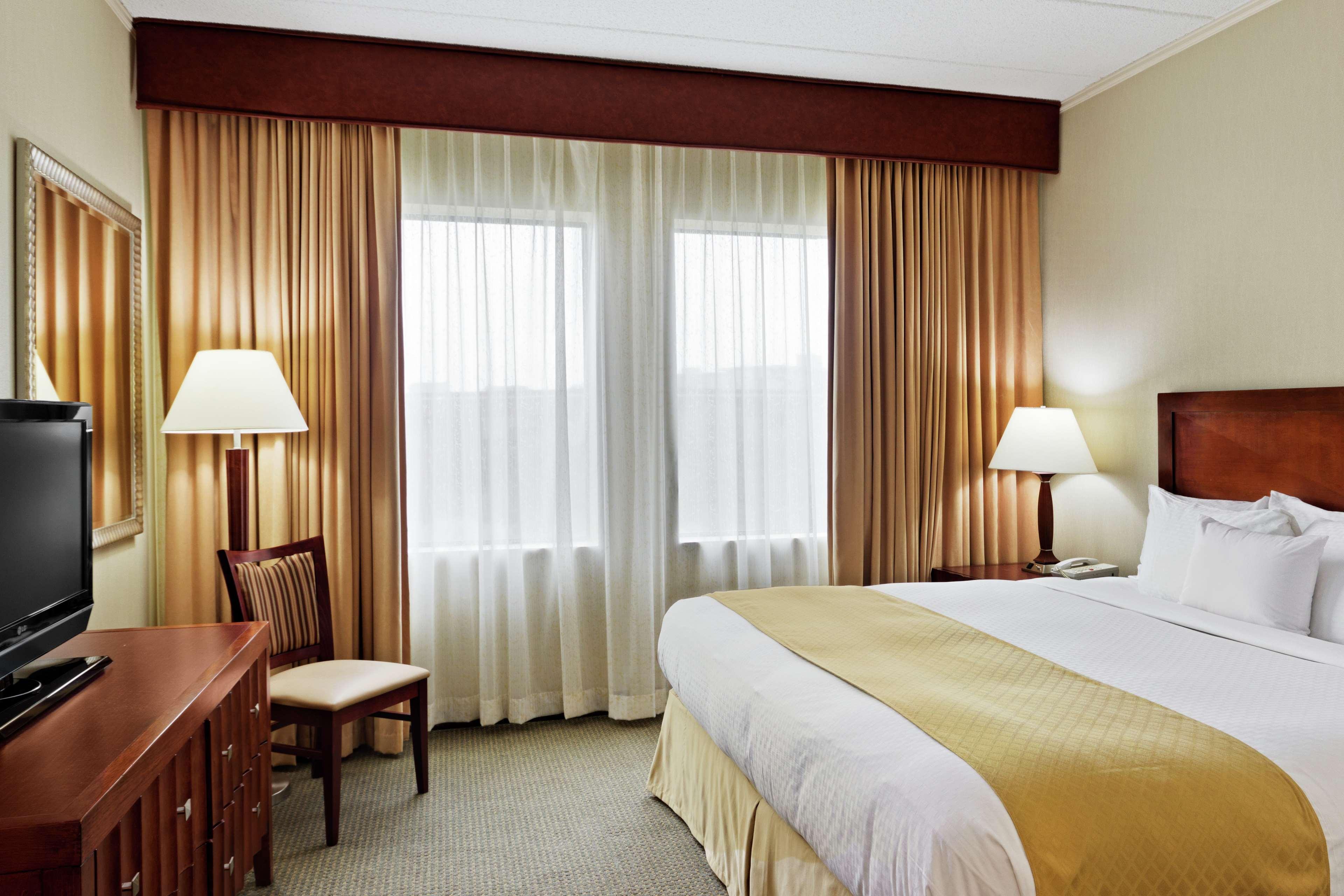 Hotel Doubletree By Hilton Philadelphia West 4*